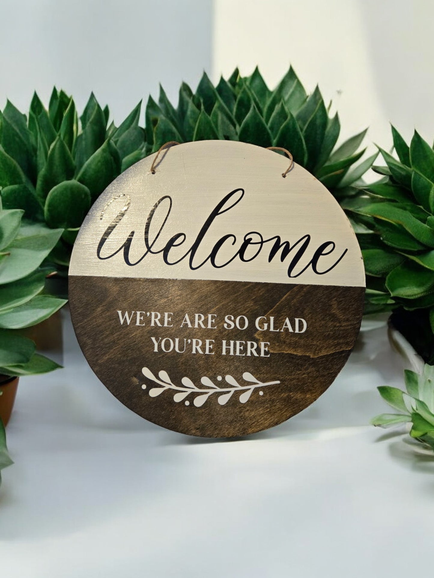 Welcome Sign - Red Oak / White